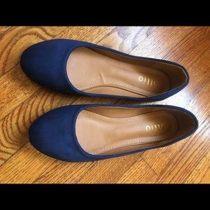 Size 8.5 Ollio flats - Never worn